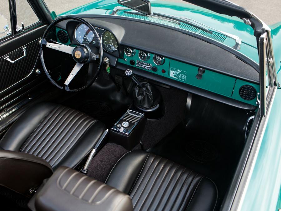 Торпедо Alfa Romeo 1750 Spider Veloce (105) 1968 года  (NA) (фото 5 из 9)